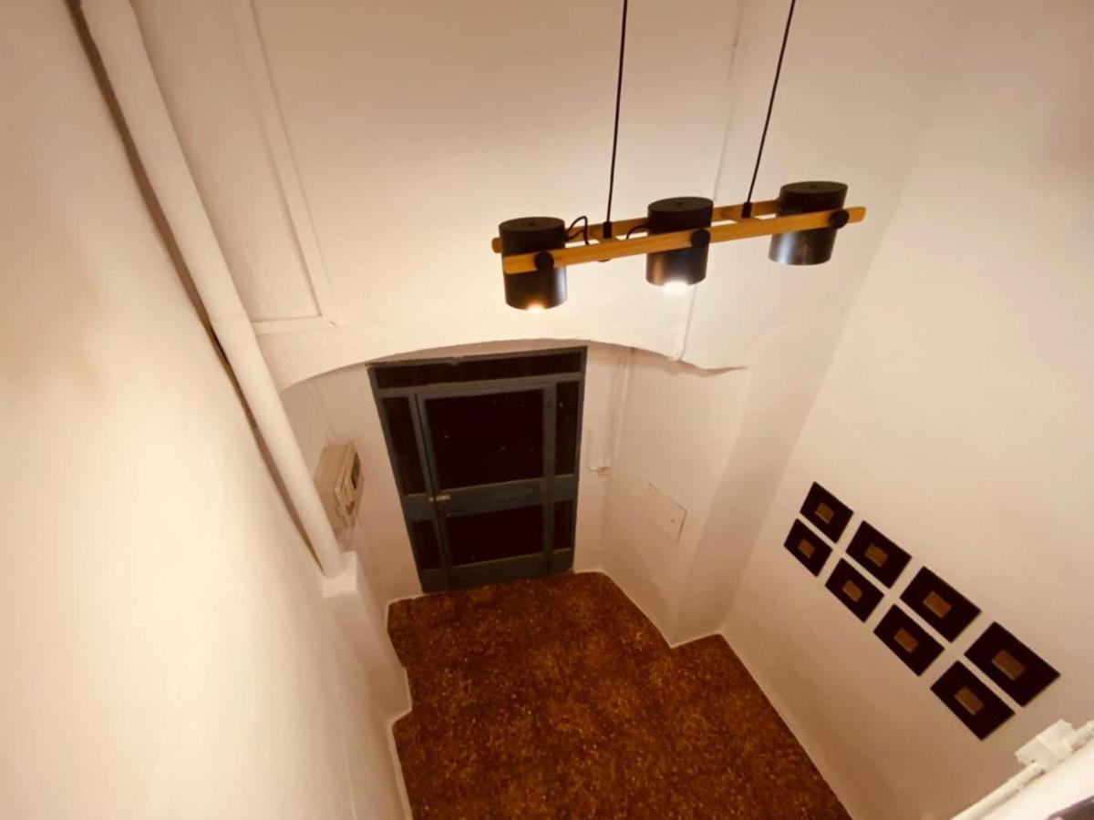 Casa En Plaza De La Corredera Con Balcon Apartamento